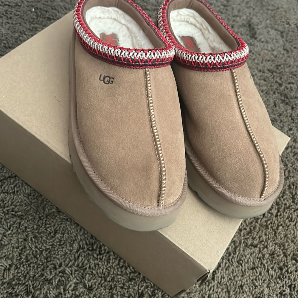 Ugh tazzman women’s 8